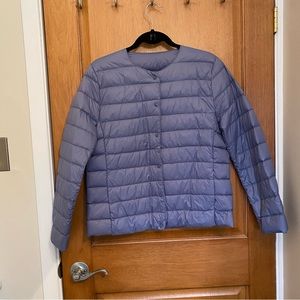 Light weight down puffy jacket/sweater